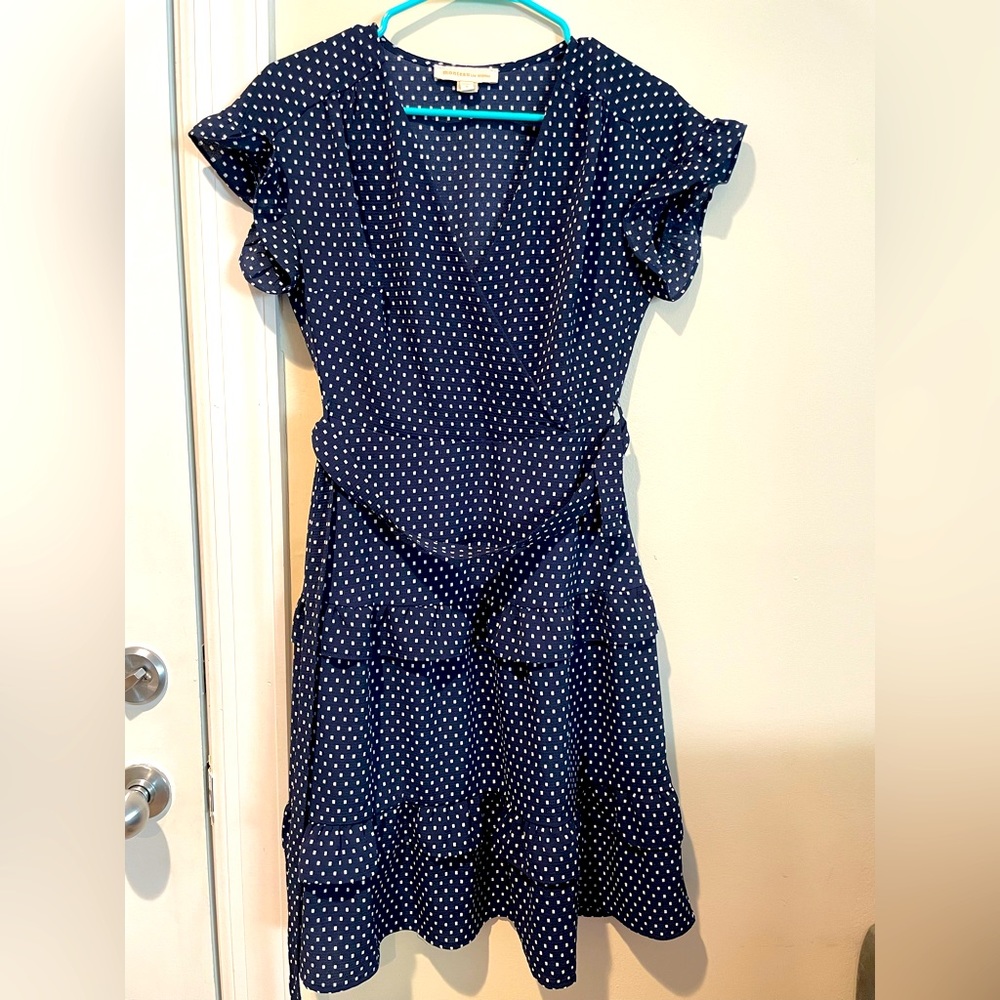 Monteau Los Angeles v-neck dress size small